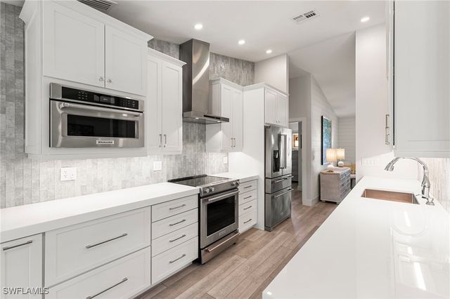 200 Sand Hill ST, Marco Island, FL 34145