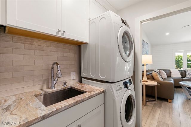 200 Sand Hill ST, Marco Island, FL 34145