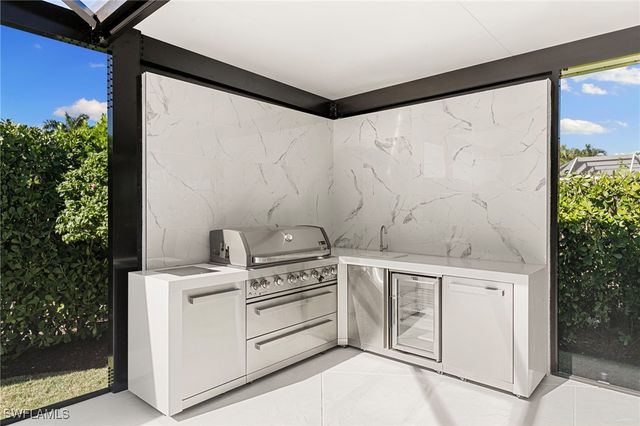 200 Sand Hill ST, Marco Island, FL 34145