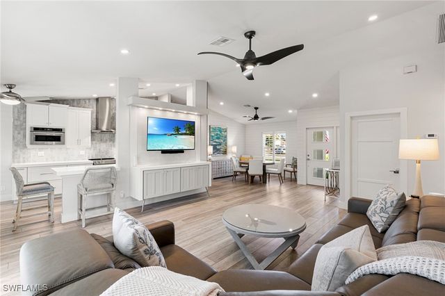 200 Sand Hill ST, Marco Island, FL 34145