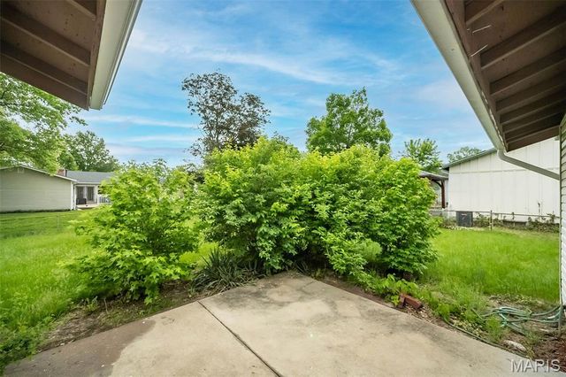 3726 Briargrove Drive, Florissant, MO 63031