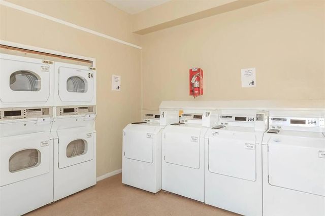 8110 Creekbend Drive 305, Houston, TX 77071