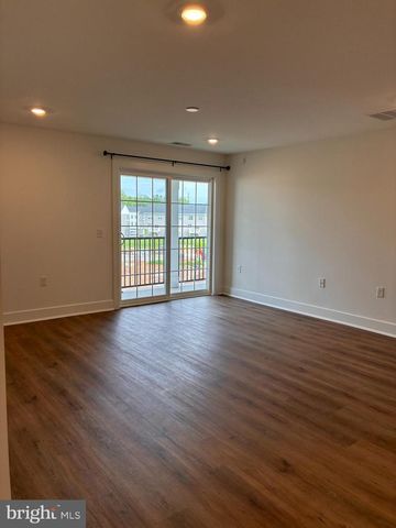 2302 PRINCE HALL DR, Pennington, NJ 08534