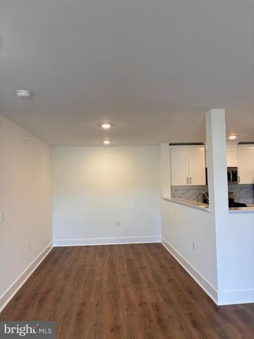 2302 PRINCE HALL DR, Pennington, NJ 08534