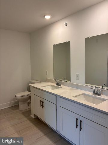 2302 PRINCE HALL DR, Pennington, NJ 08534