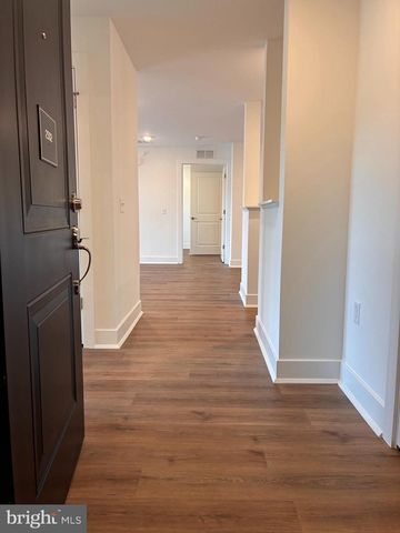 2302 PRINCE HALL DR, Pennington, NJ 08534