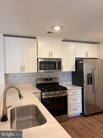 2302 PRINCE HALL DR, Pennington, NJ 08534