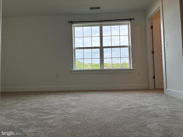2302 PRINCE HALL DR, Pennington, NJ 08534