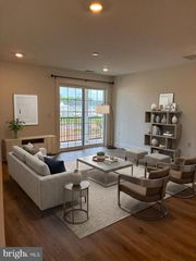 2302 PRINCE HALL DR, Pennington, NJ 08534