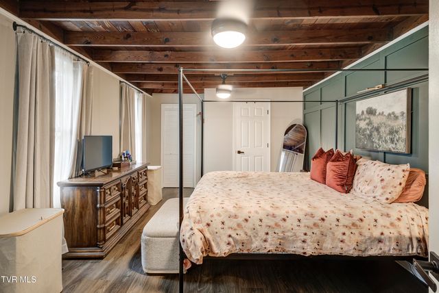 107 Neal Drive, Bristol, TN 37620