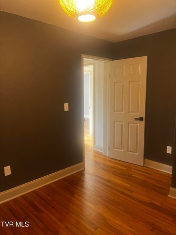 107 Neal Drive, Bristol, TN 37620