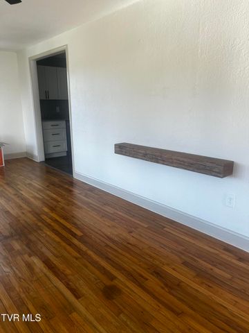 107 Neal Drive, Bristol, TN 37620