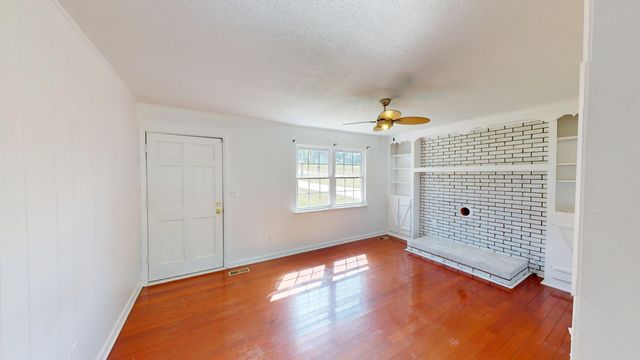 191 Bradley Street, Evensville, TN 37332