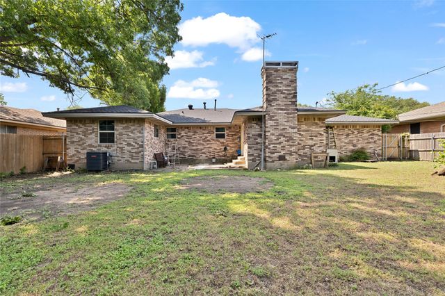1402 Wysong Drive, Mckinney, TX 75069