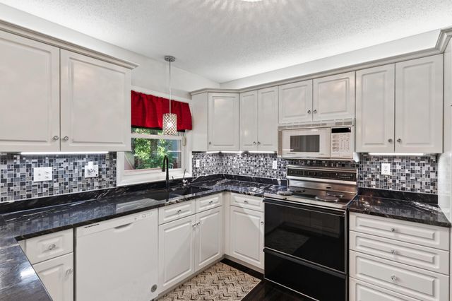 15365 182nd Avenue NW, Elk River, MN 55330