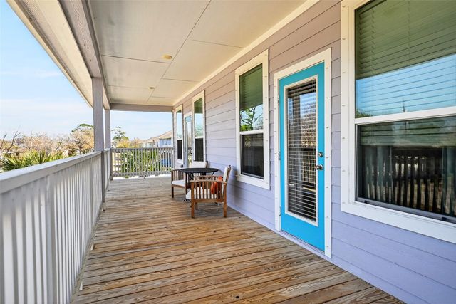 263 Bay Oaks Drive, La Porte, TX 77571