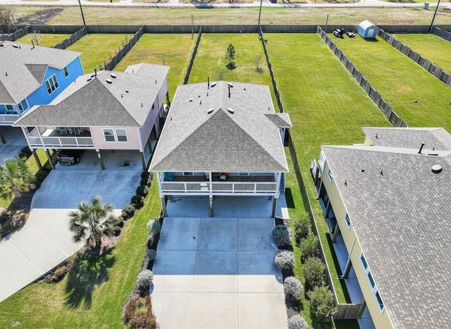 263 Bay Oaks Drive, La Porte, TX 77571