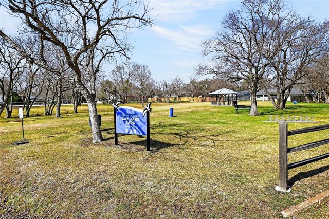 263 Bay Oaks Drive, La Porte, TX 77571