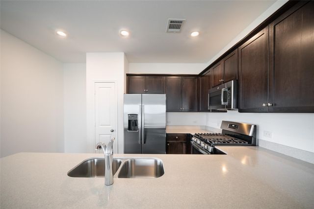 117 Prairie Dog Town RD, Georgetown, TX 78626