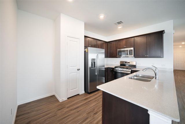 117 Prairie Dog Town RD, Georgetown, TX 78626