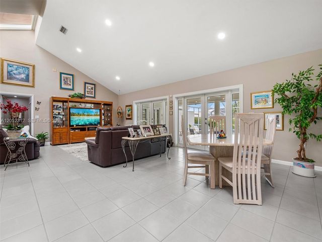 10321 SW 89th Avenue, Miami, FL 33176