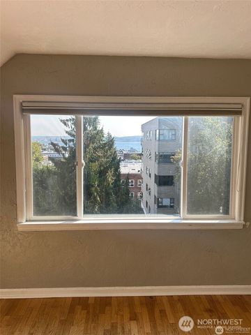 215 W Kinnear Place, Seattle, WA 98119