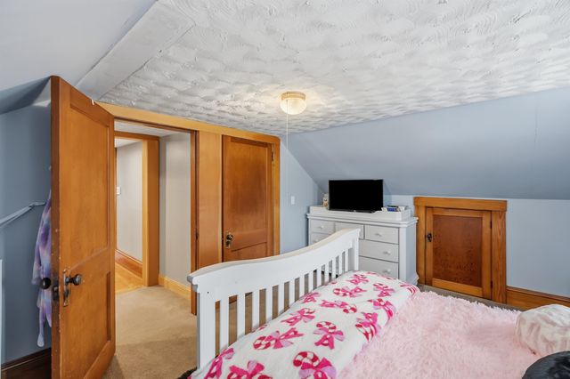 46 Noyes Road, Londonderry, NH 03053