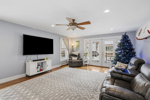 46 Noyes Road, Londonderry, NH 03053