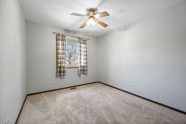 5S710 Steeple Run Drive, Naperville, IL 60540