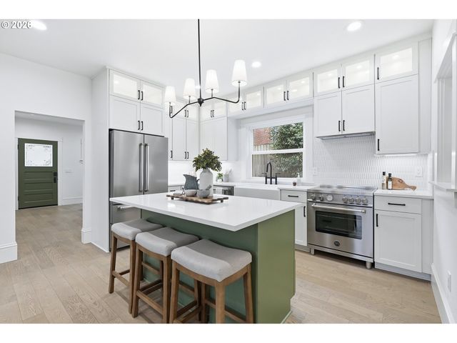 2125 Nw 33rd Ave, Portland, OR 97210