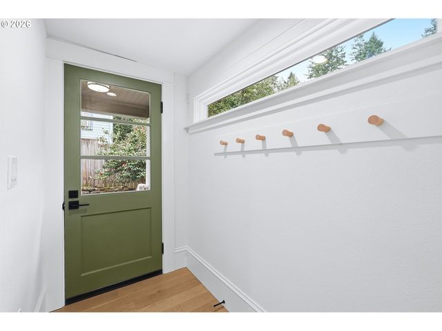 2125 Nw 33rd Ave, Portland, OR 97210