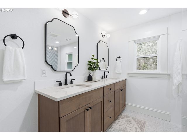 2125 Nw 33rd Ave, Portland, OR 97210