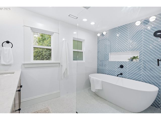 2125 Nw 33rd Ave, Portland, OR 97210