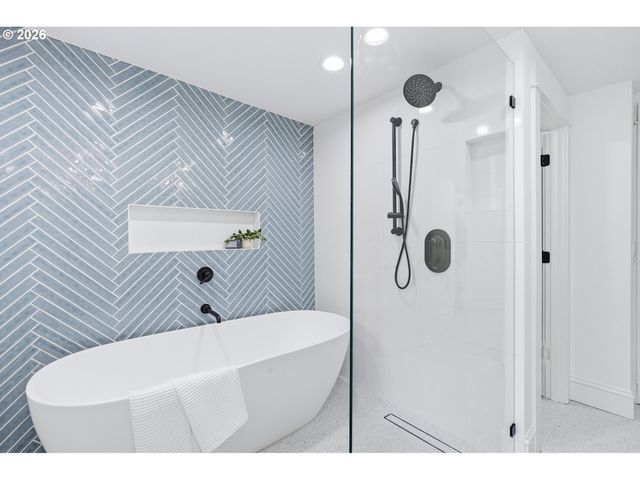 2125 Nw 33rd Ave, Portland, OR 97210