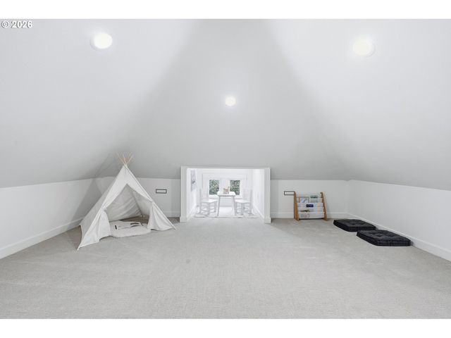 2125 Nw 33rd Ave, Portland, OR 97210