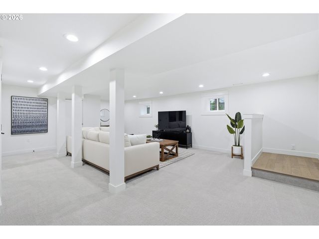 2125 Nw 33rd Ave, Portland, OR 97210