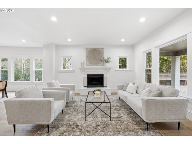 2125 Nw 33rd Ave, Portland, OR 97210