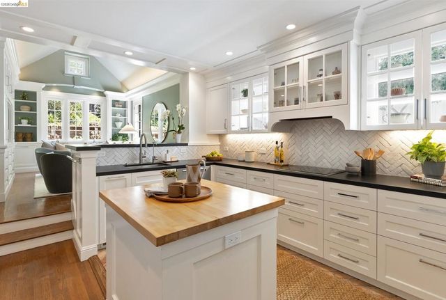 73 Oakmont Ave, Piedmont, CA 94610