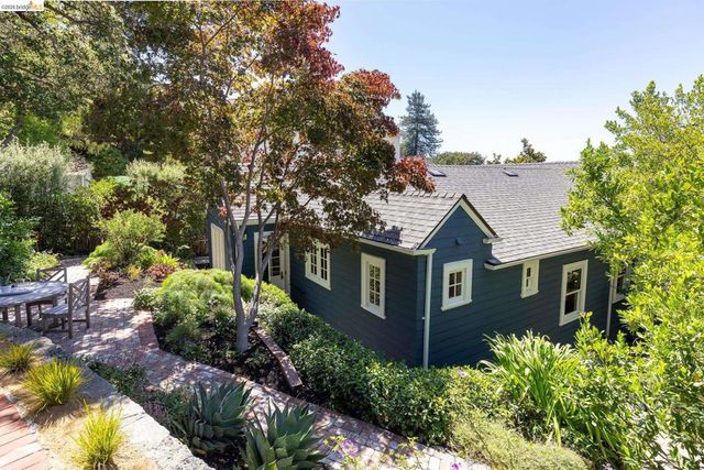 73 Oakmont Ave, Piedmont, CA 94610