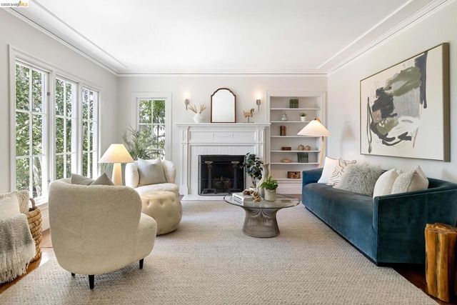 73 Oakmont Ave, Piedmont, CA 94610