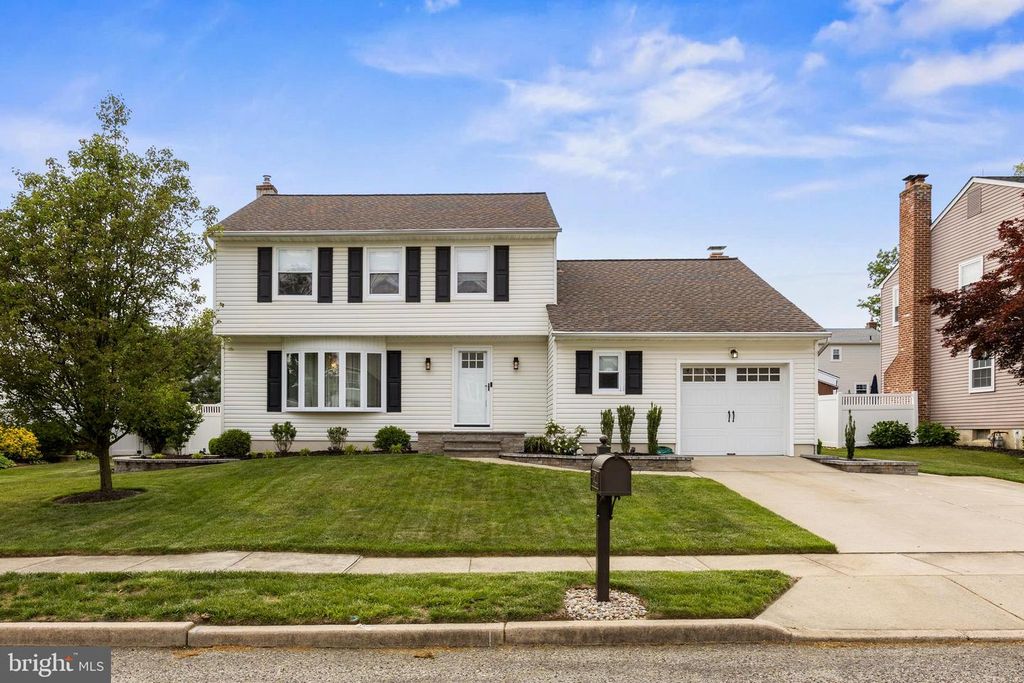 52 YALE ROAD, Marlton, NJ 08053