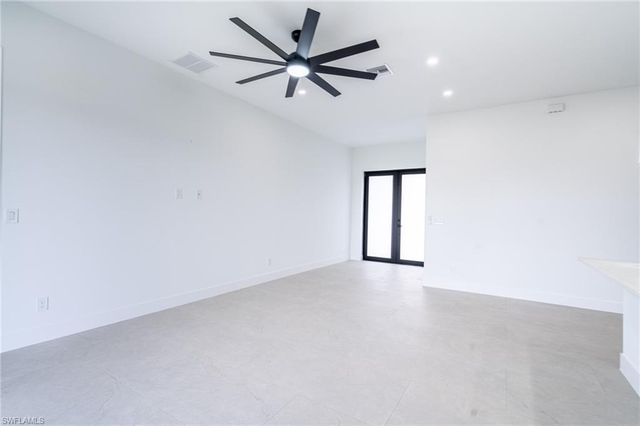 1142 ECLIPSE ST E, Lehigh Acres, FL 33974
