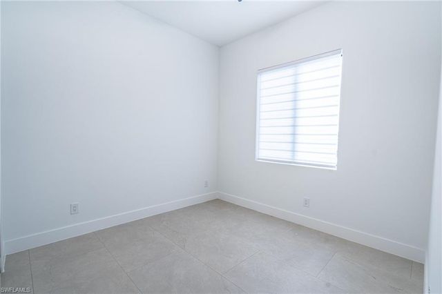 1142 ECLIPSE ST E, Lehigh Acres, FL 33974
