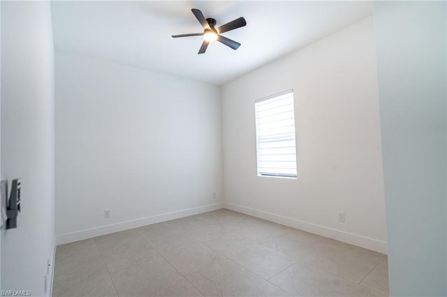 1142 ECLIPSE ST E, Lehigh Acres, FL 33974