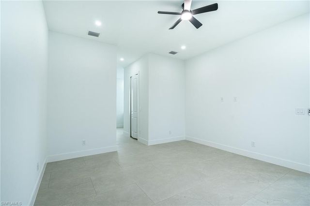 1142 ECLIPSE ST E, Lehigh Acres, FL 33974