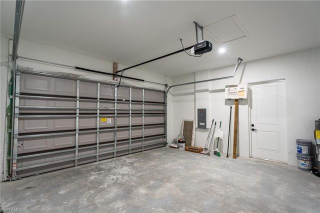 1142 ECLIPSE ST E, Lehigh Acres, FL 33974