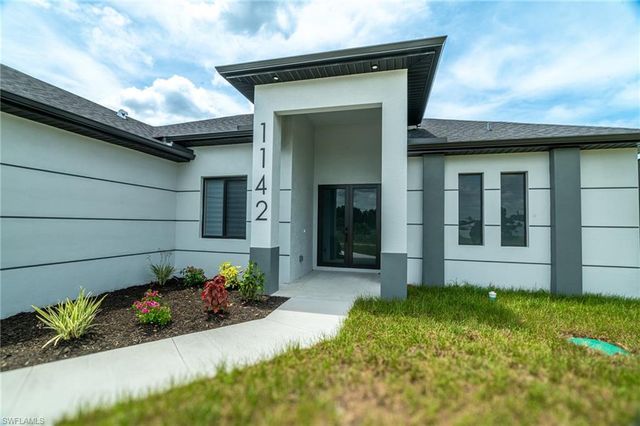 1142 ECLIPSE ST E, Lehigh Acres, FL 33974