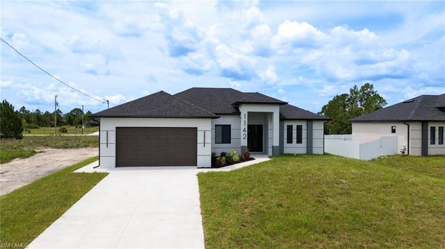1142 ECLIPSE ST E, Lehigh Acres, FL 33974