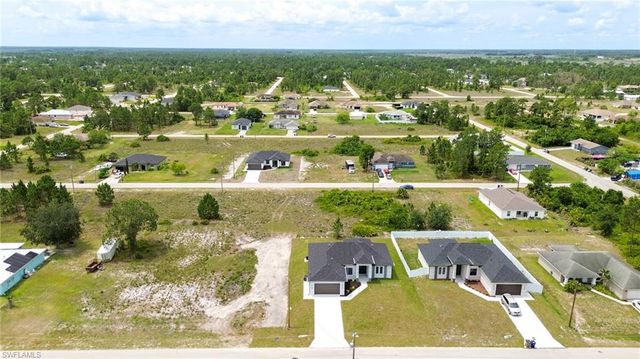 1142 ECLIPSE ST E, Lehigh Acres, FL 33974