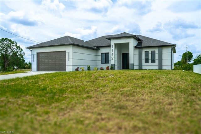 1142 ECLIPSE ST E, Lehigh Acres, FL 33974
